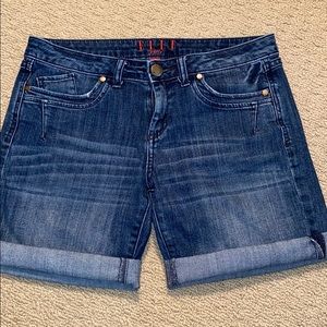 Women’s size 6 jean shorts